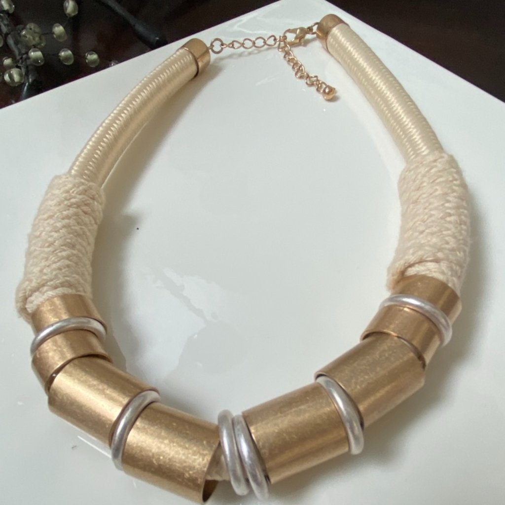 Chicos Ecru Hemp Rope Choker 12$